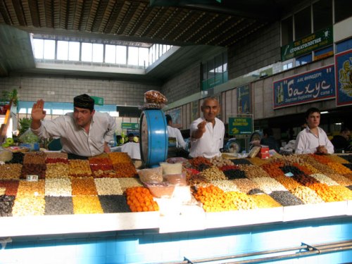 Uzbek men selling nuts and dried fruit